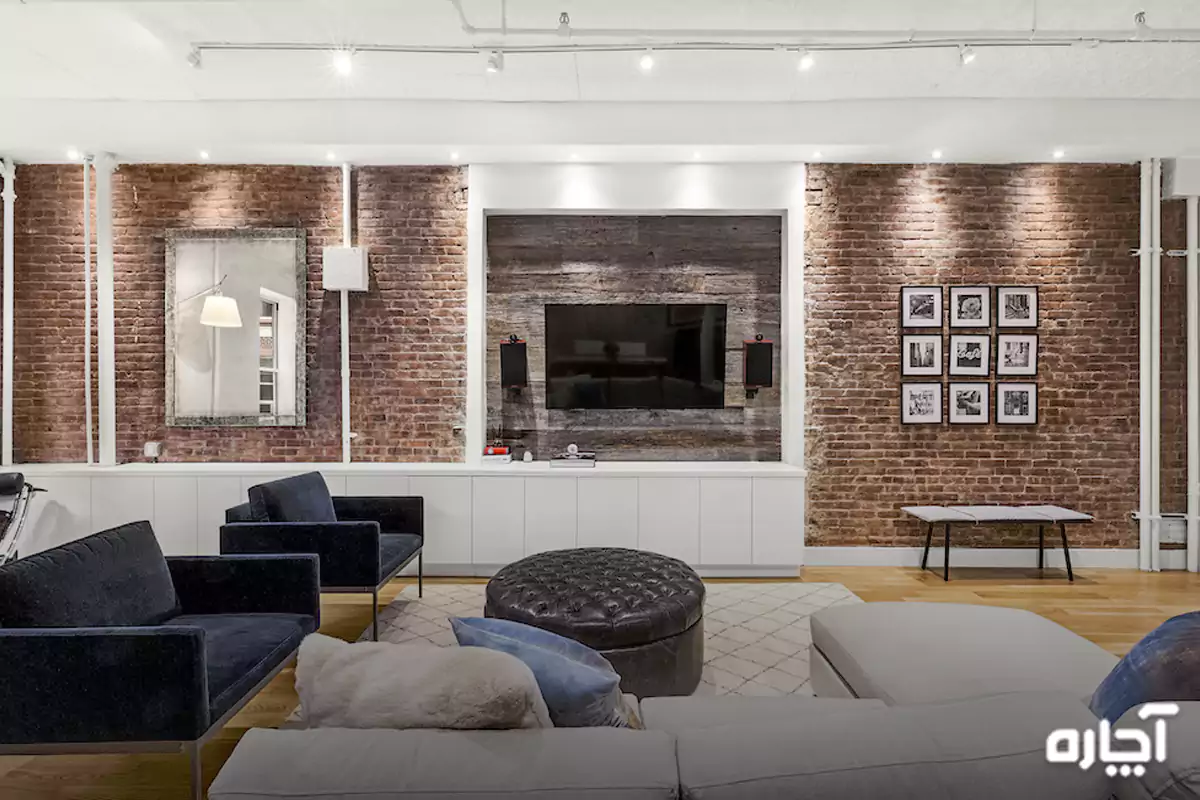 Reconstruction of wall of house