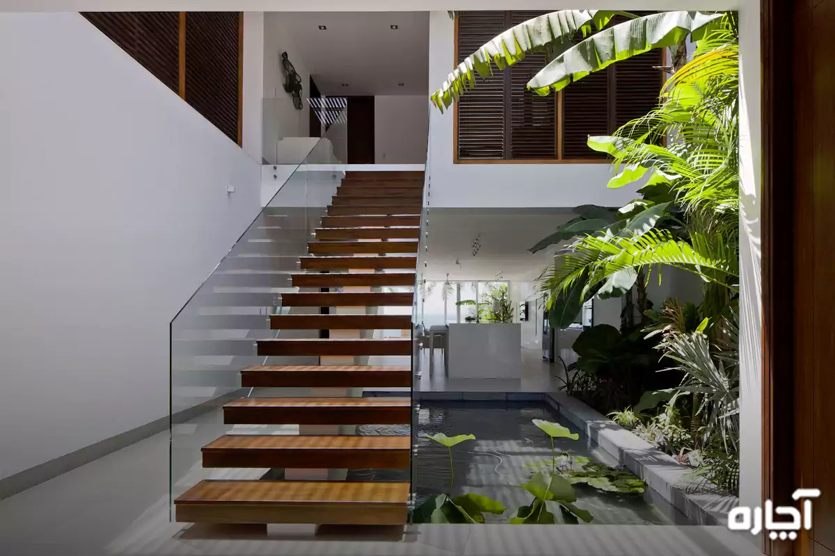 villa staircase